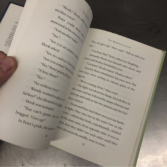 Classic Starts: Peter Pan, Hardback book. - Picture 3 of 6